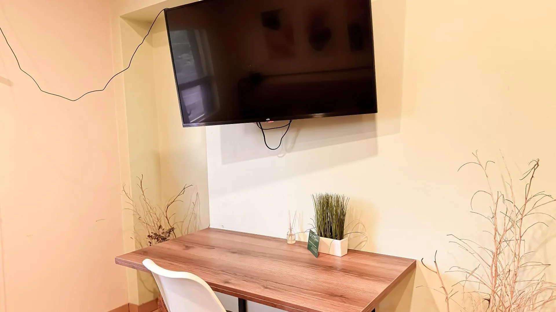 NID201 Alquiler apartamento amoblado en Laureles Medellín 0*,  Colombia